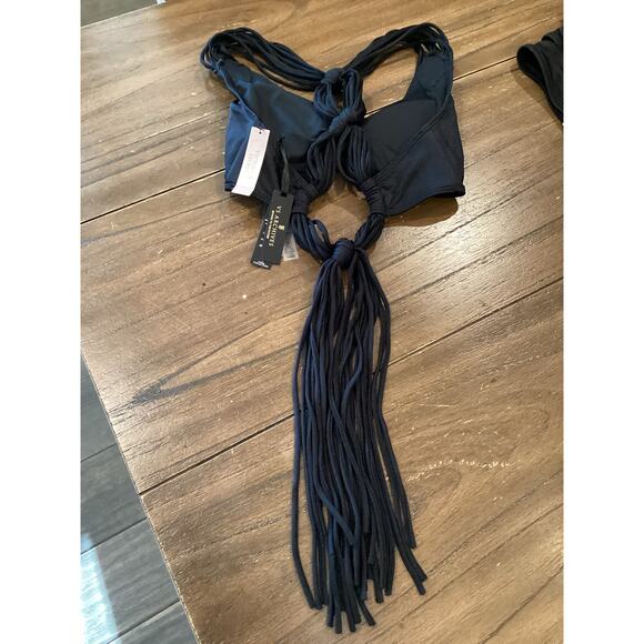 Victoria's Secret VS Archives Macrame Fringe Bralette Bikini Top xs black NWT - Picture 3 of 5